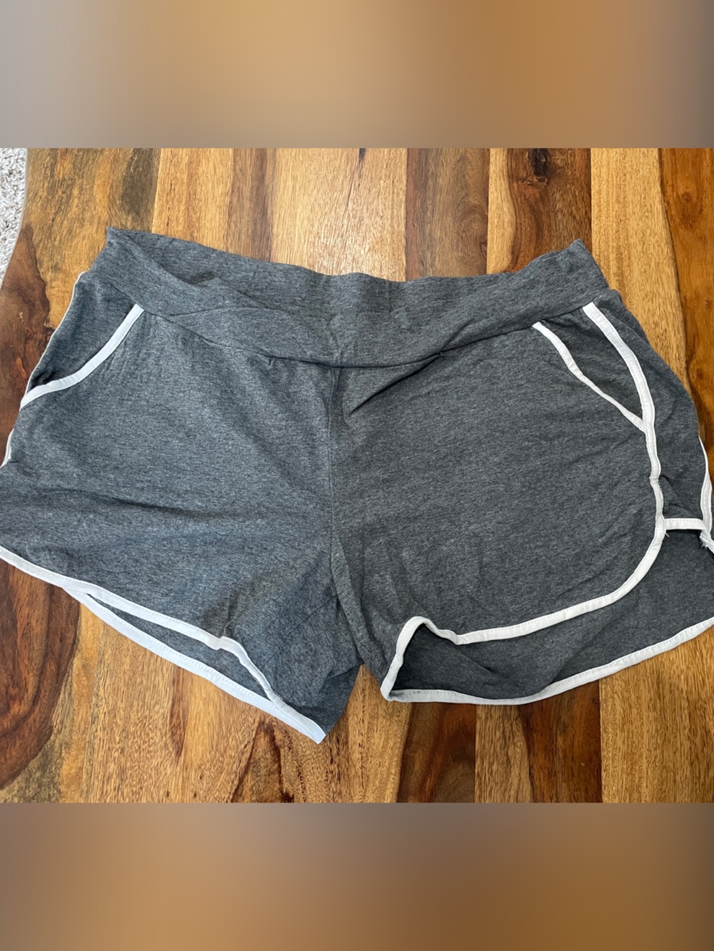 Women’s Maternity Preggo Leggings Heather Gray Lounge Shorts with White Trim